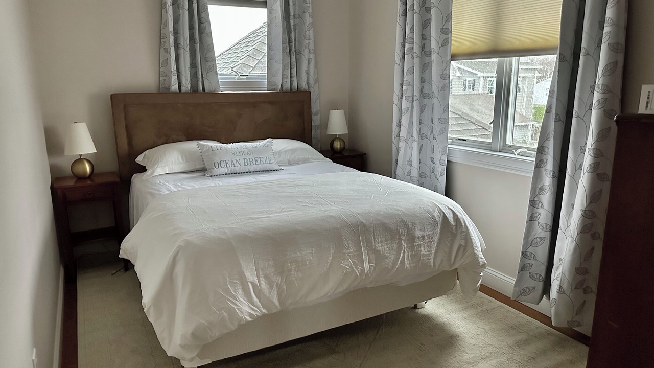 Photo of Bedroom in Old Saybrook