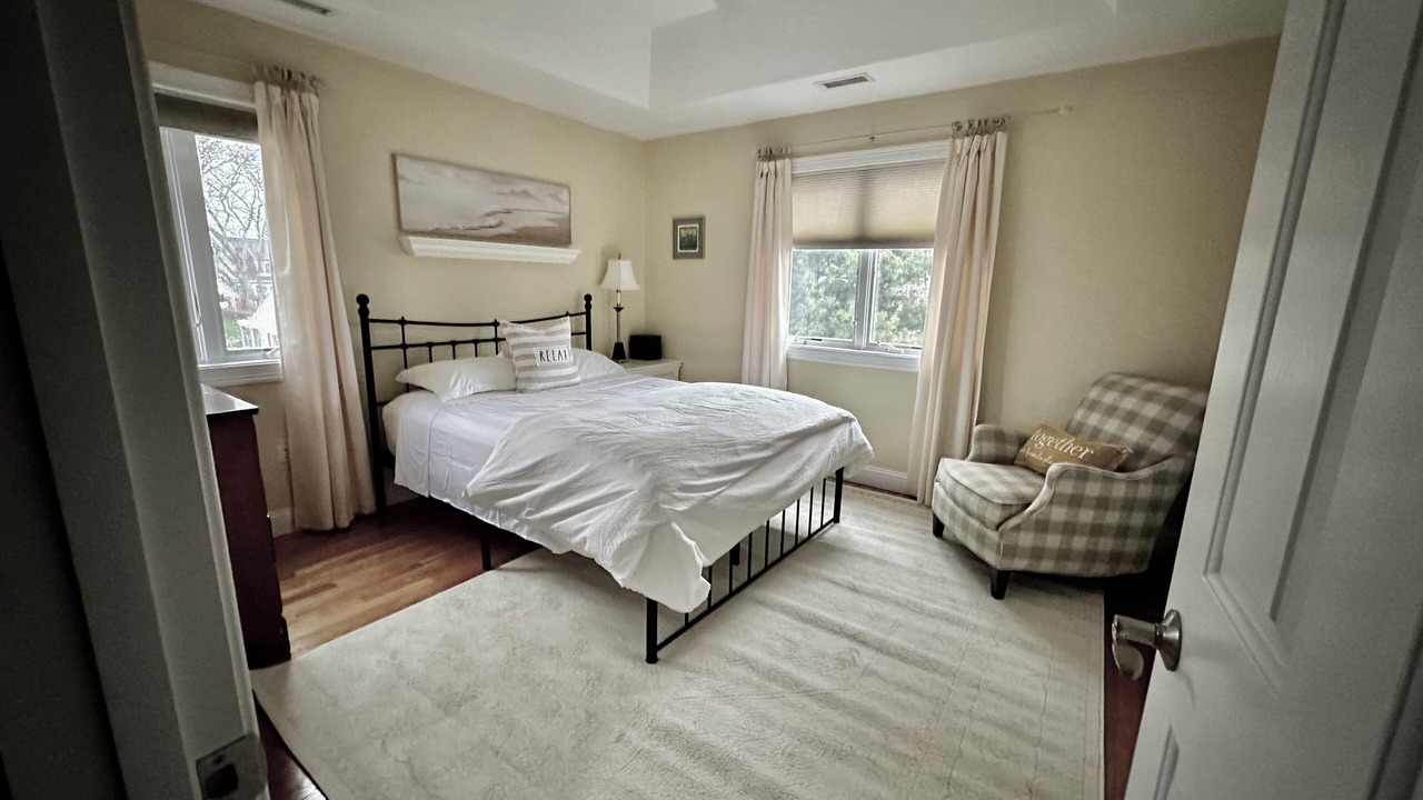 Photo of Bedroom in Old Saybrook