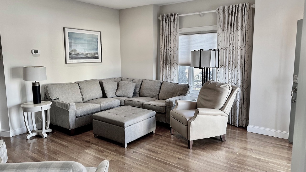 Photo of Livingroom in Old Saybrook
