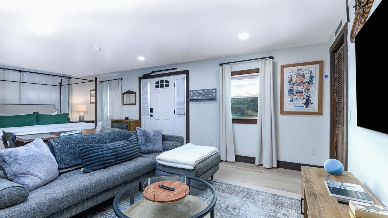Photo of Livingroom in Waterbury Center