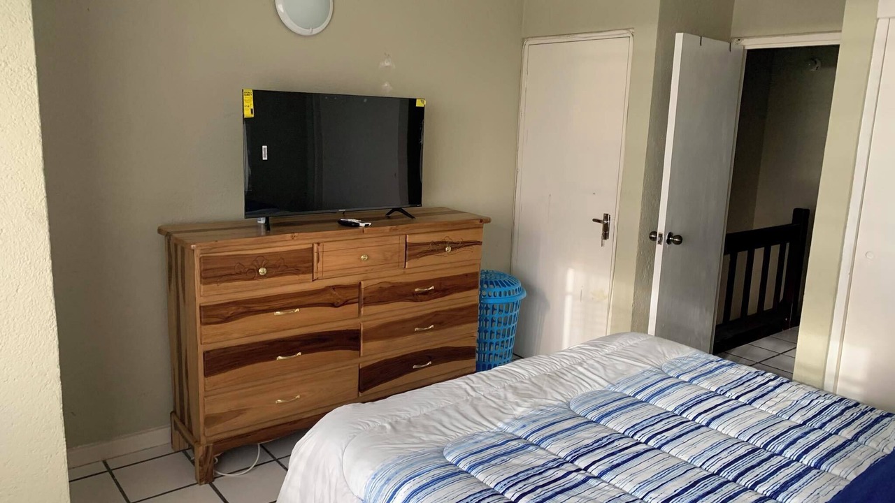 Photo of Bedroom in West Gate Hills