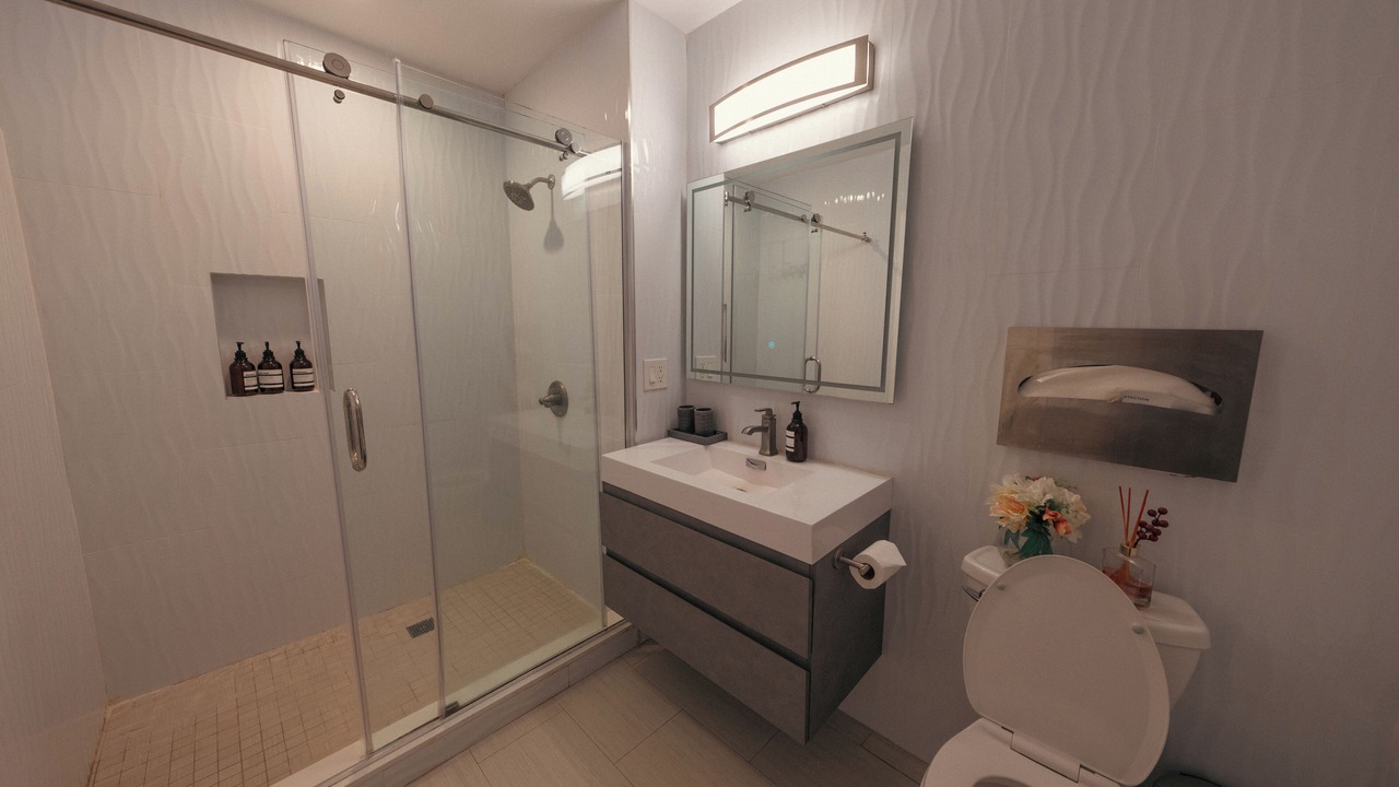 Photo of Bathroom in Hollywood Hills West