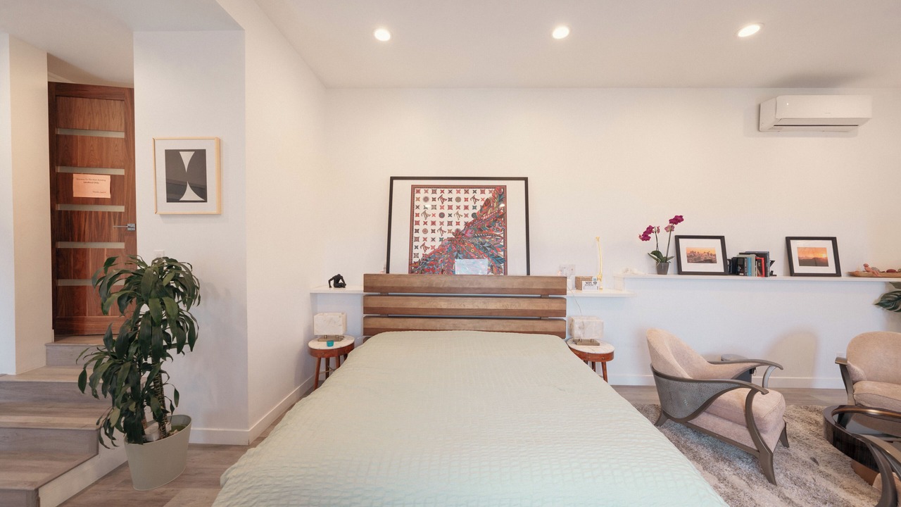 Photo of Bedroom in Hollywood Hills West