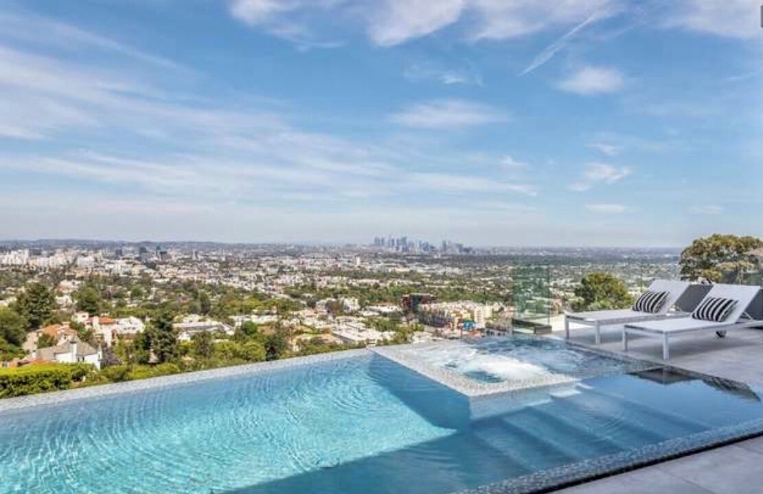 Photo of Outdoor in Hollywood Hills West