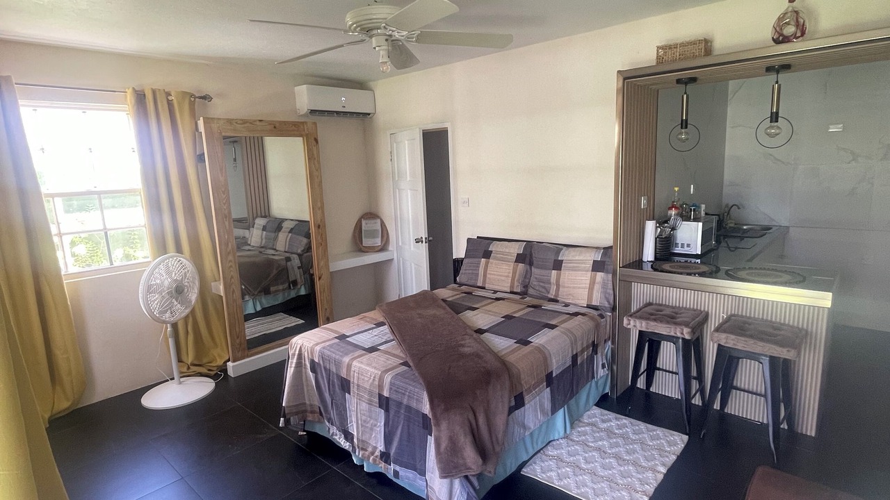 Photo of Bedroom in Haggatt Hall