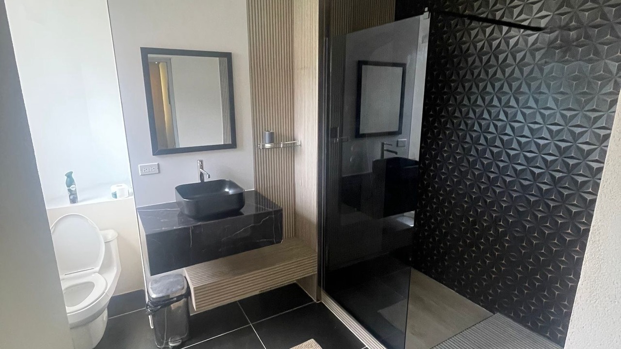 Photo of Bathroom in Haggatt Hall