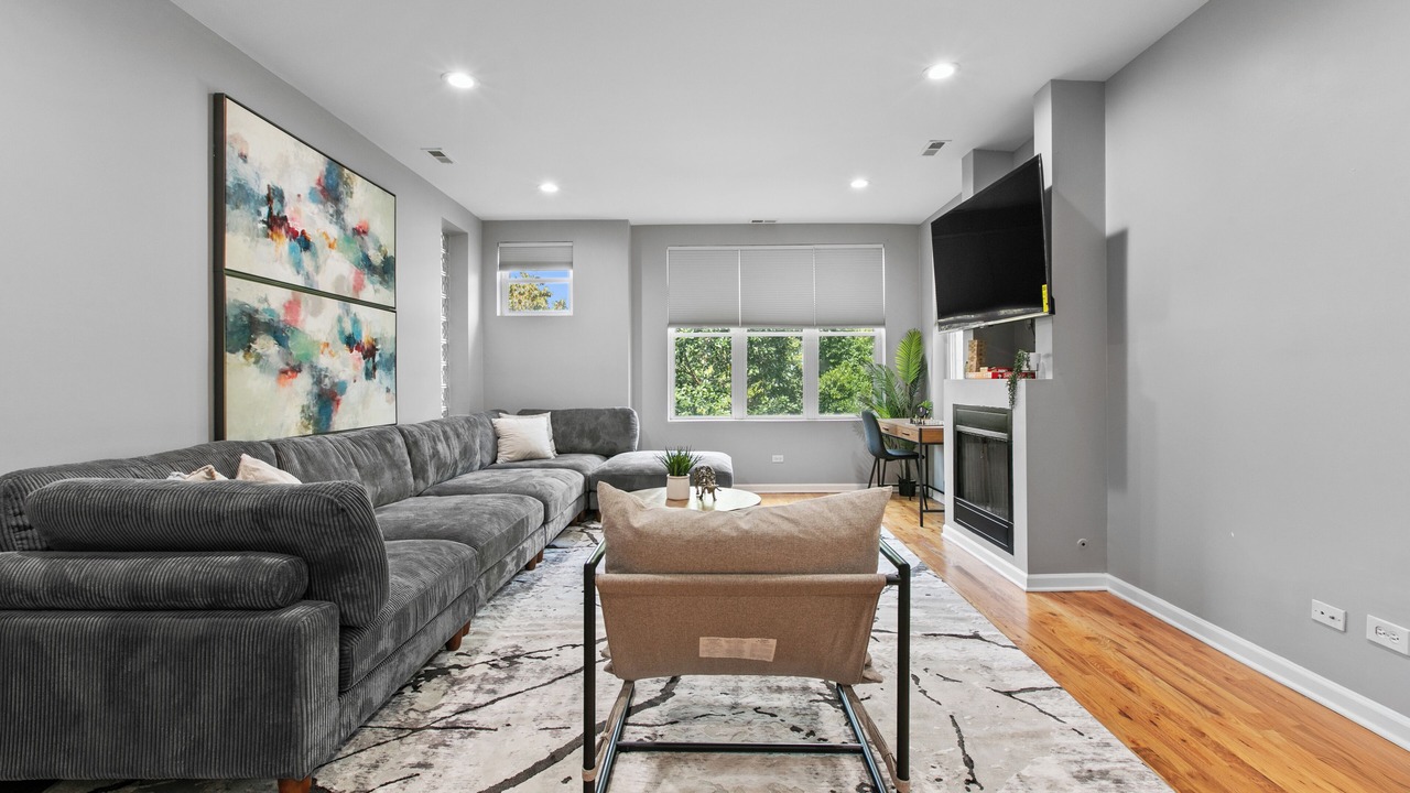 Photo of Livingroom in Near West Side