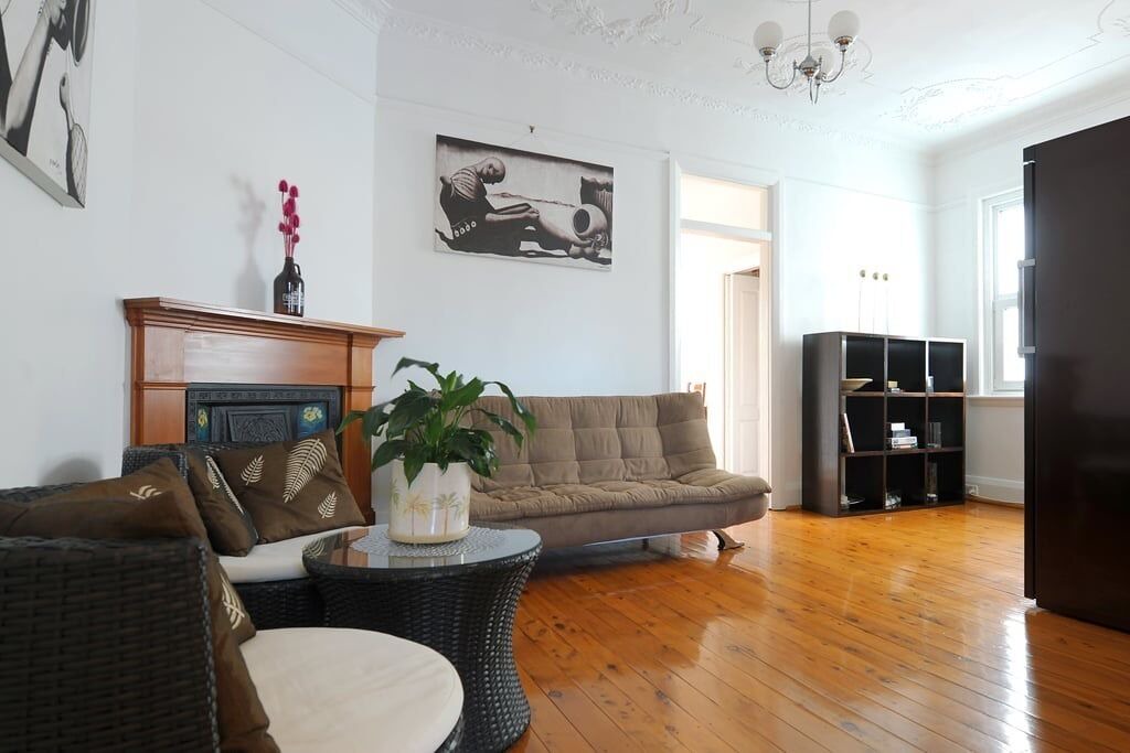 Photo of Livingroom in Newtown