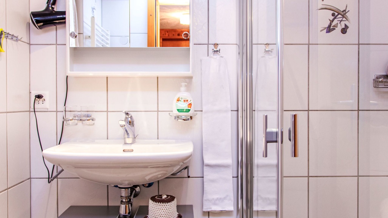 Photo of Bathroom in Saclentse