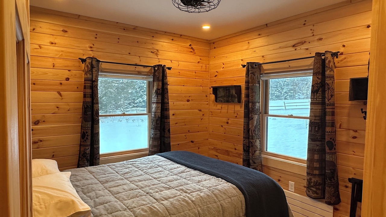 Photo of Bedroom in Colebrook
