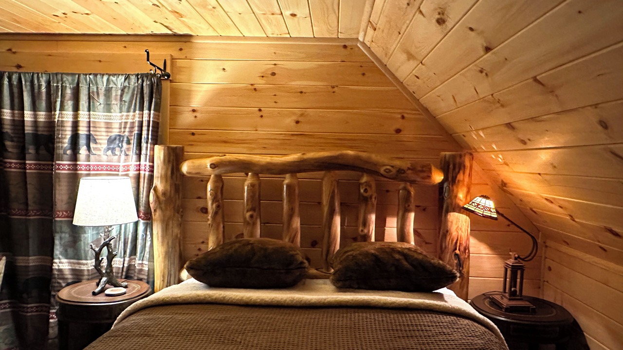Photo of Bedroom in Colebrook