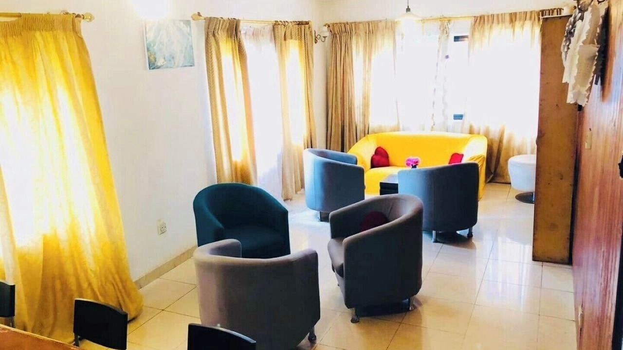 Photo of Livingroom in Freetown