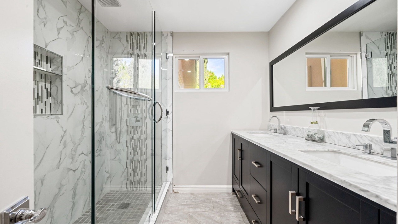 Photo of Bathroom in Porter Ranch