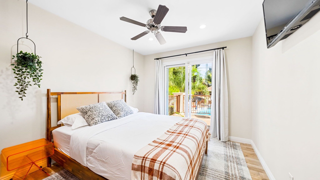 Photo of Bedroom in Porter Ranch