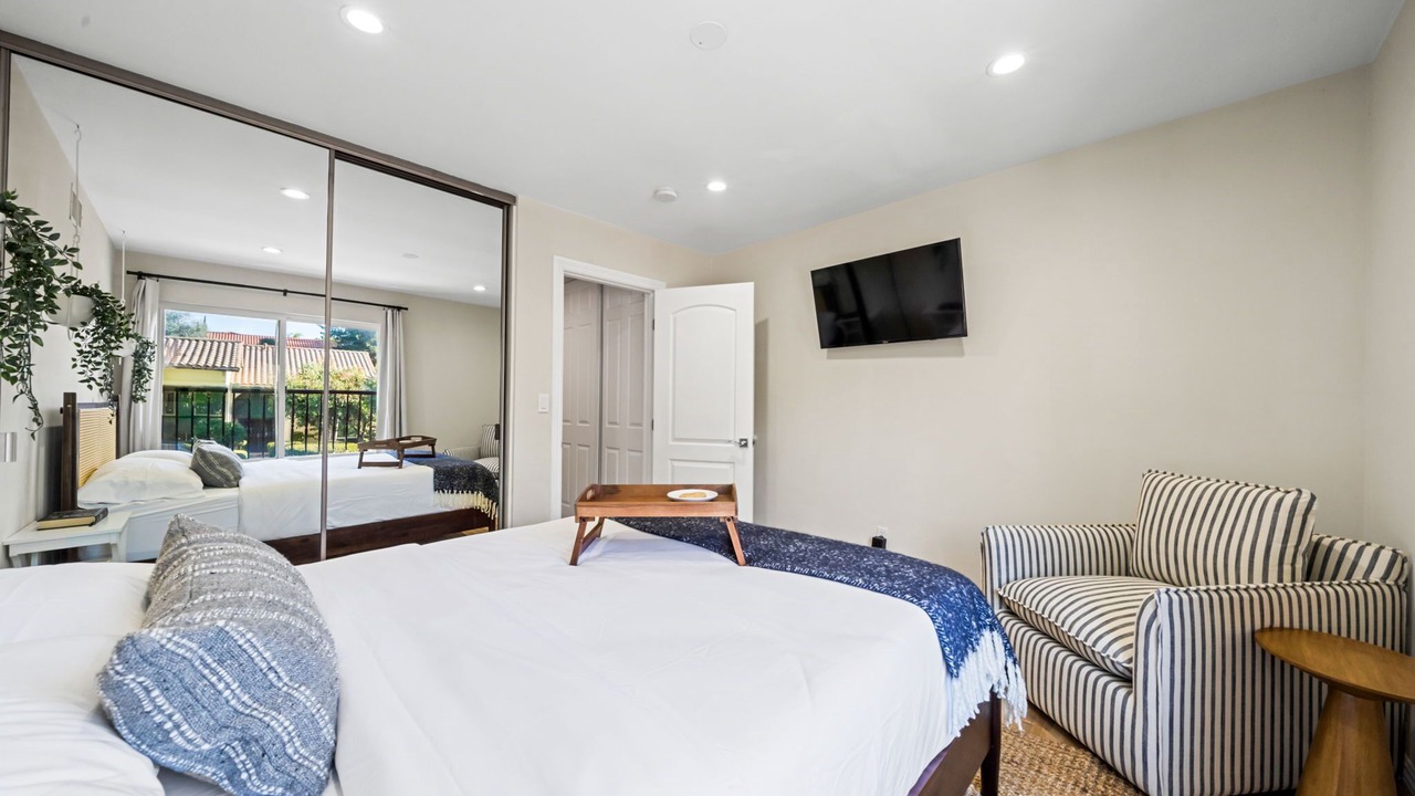 Photo of Bedroom in Porter Ranch