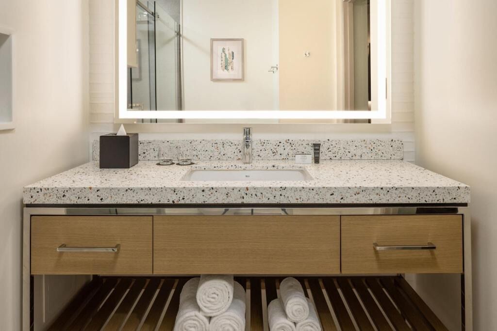 Photo of Bathroom in Otrobanda