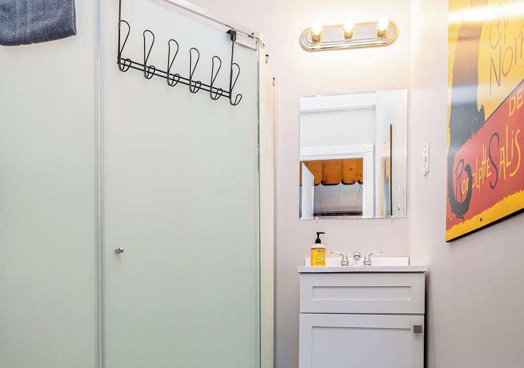 Photo of Bathroom in Smyrna