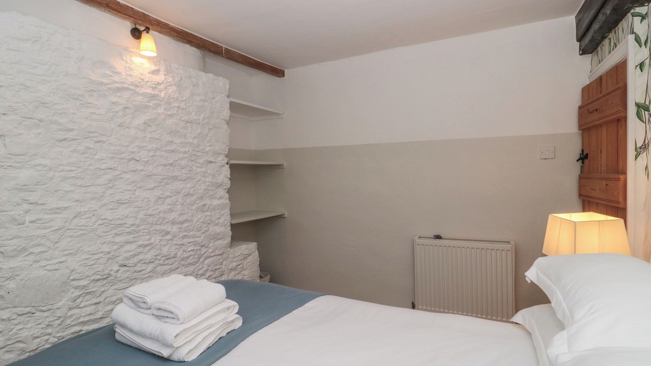 Photo of Bedroom in Chedworth