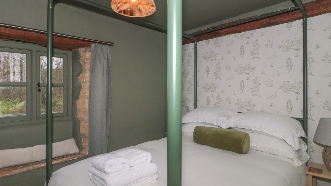 Photo of Bedroom in Chedworth