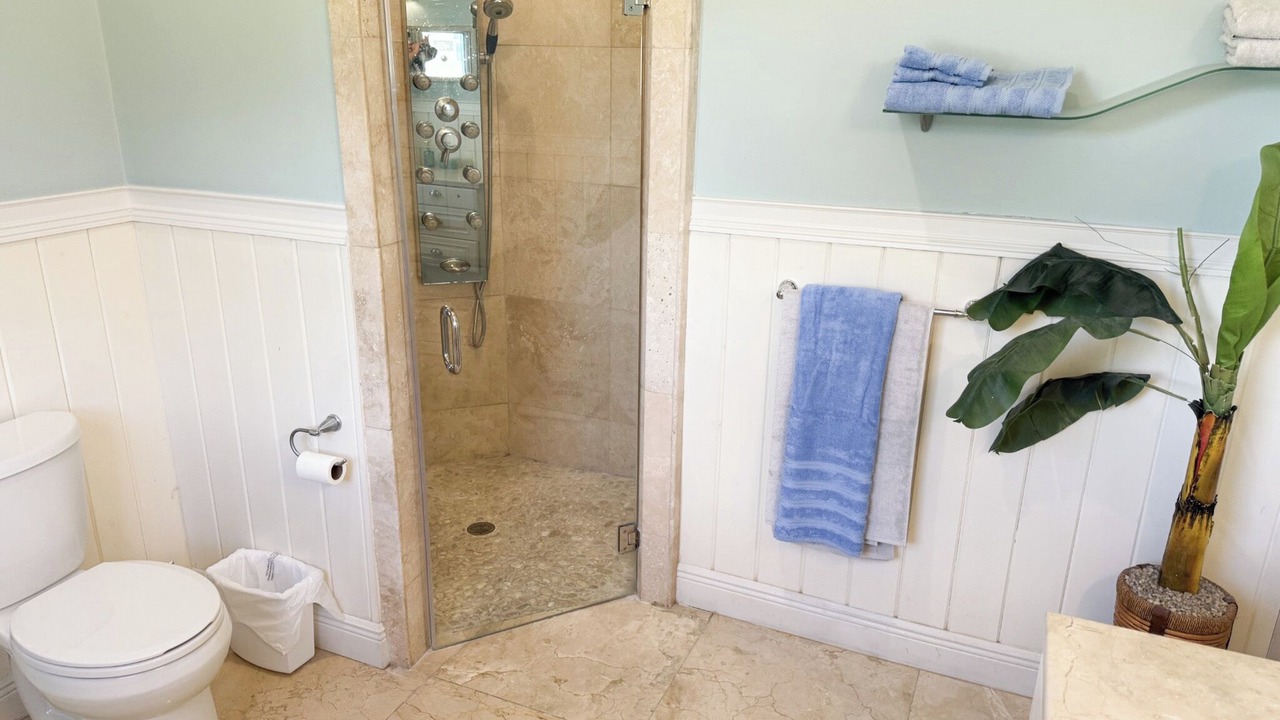 Photo of Bathroom in Smith's Point