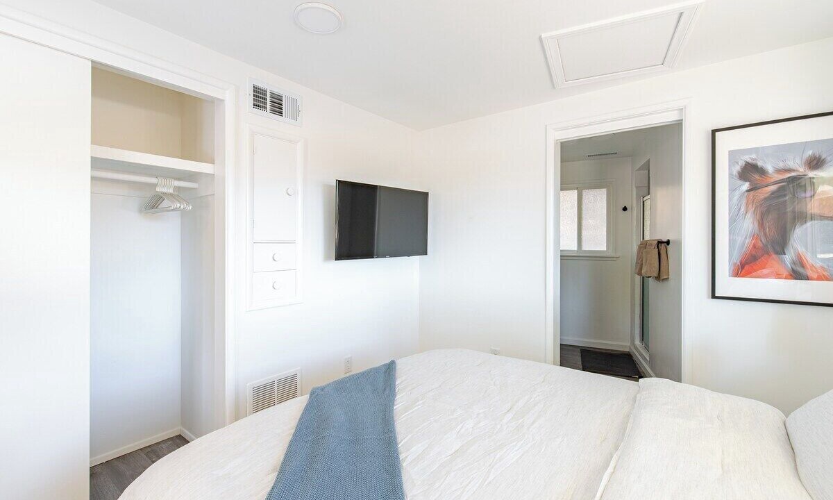Photo of Bedroom in La Canada Flintridge
