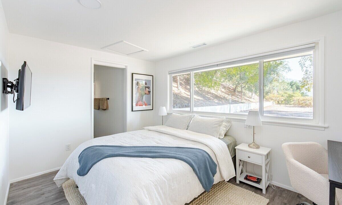 Photo of Bedroom in La Canada Flintridge