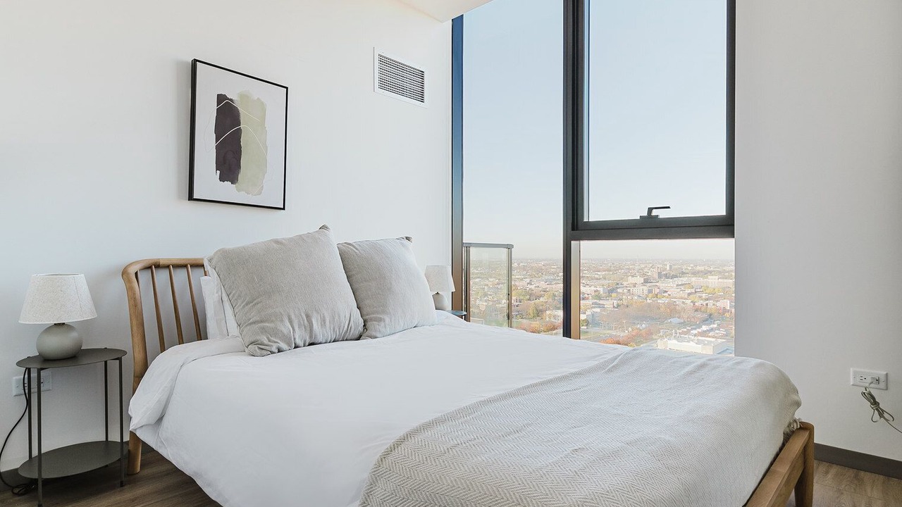 Photo of Bedroom in Illinois Medical District