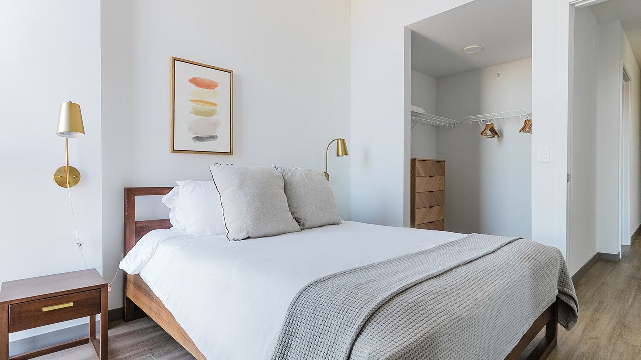 Photo of Bedroom in Illinois Medical District