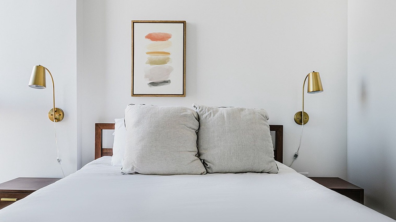 Photo of Bedroom in Illinois Medical District