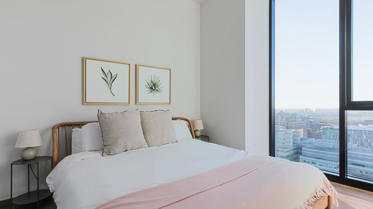 Photo of Bedroom in Illinois Medical District