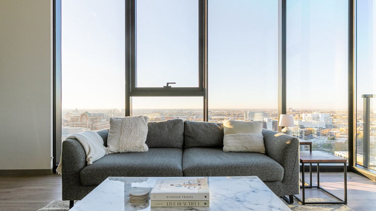 Photo of Livingroom in Illinois Medical District