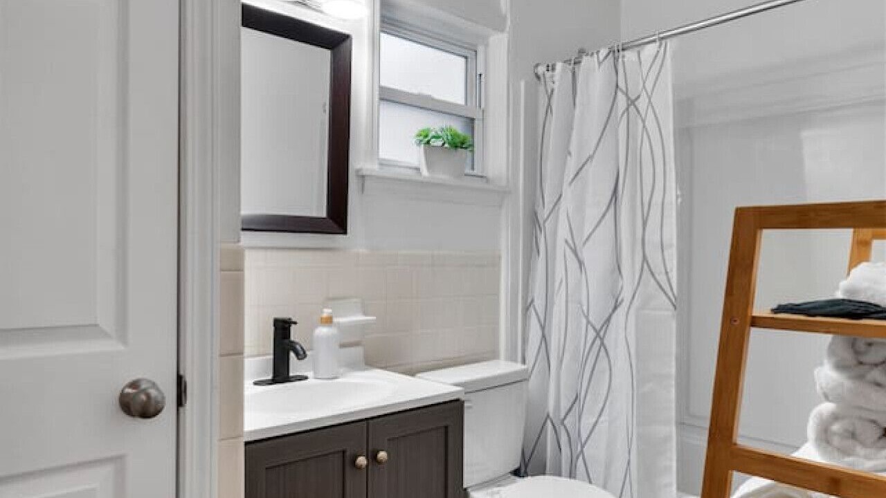 Photo of Bathroom in Southwest Garden