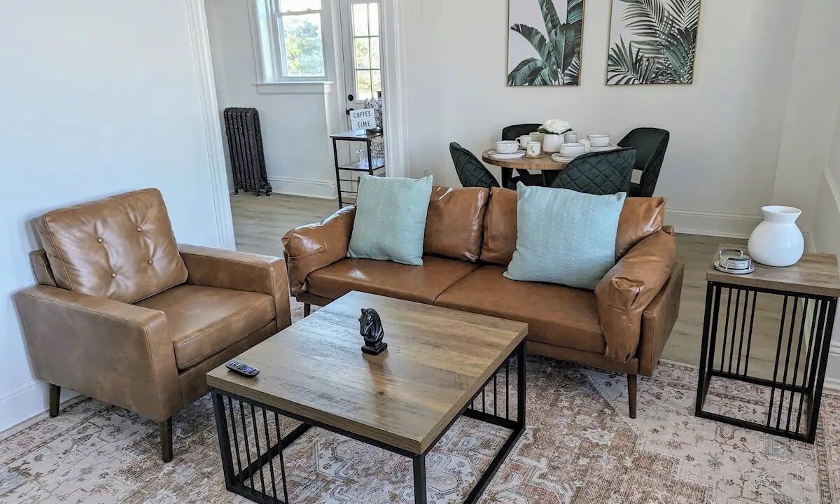 Photo of Livingroom in Stockade Historic District