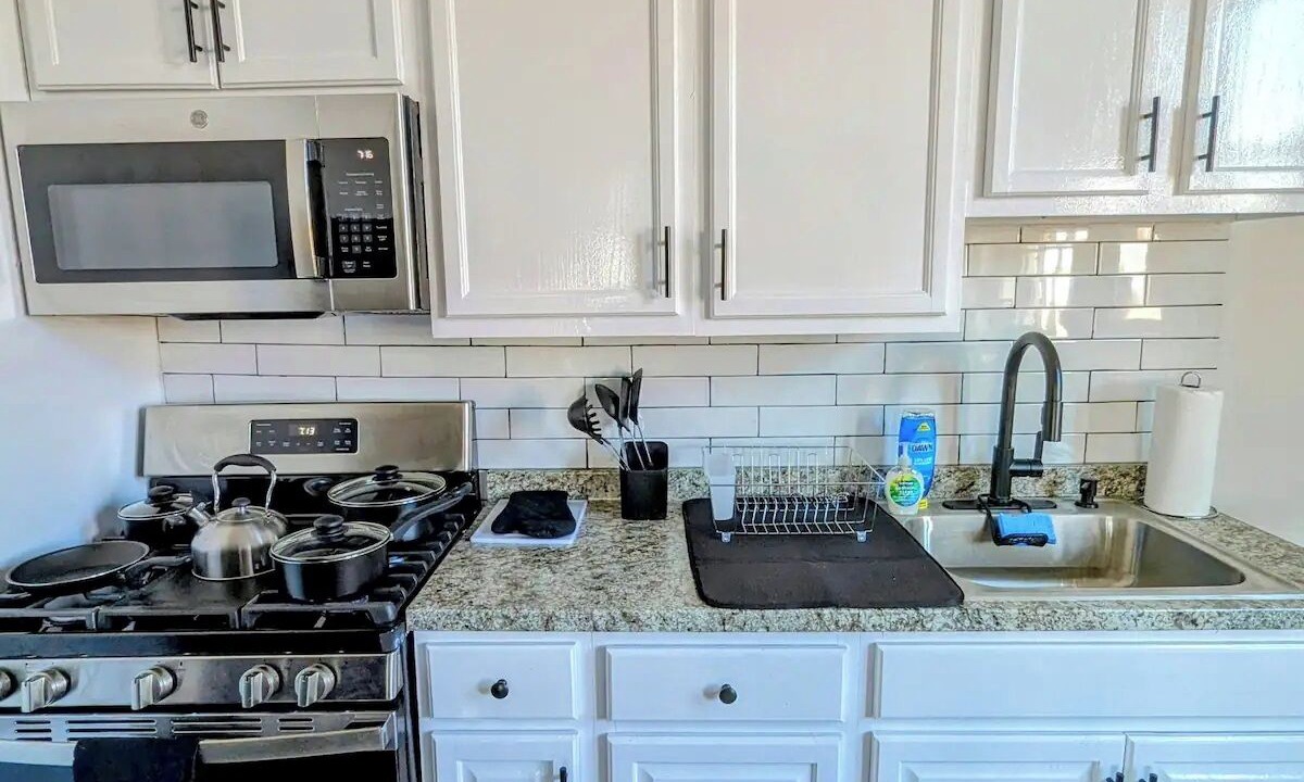Photo of Kitchen in Stockade Historic District