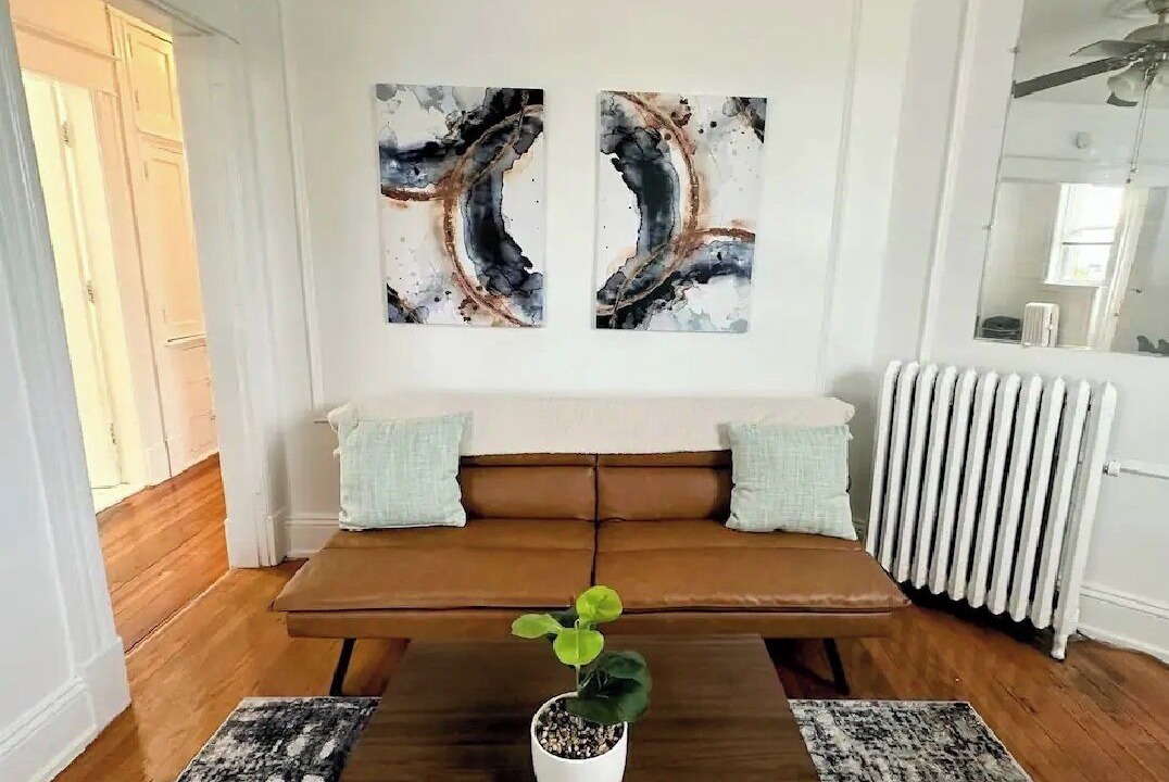 Photo of Livingroom in Stockade Historic District