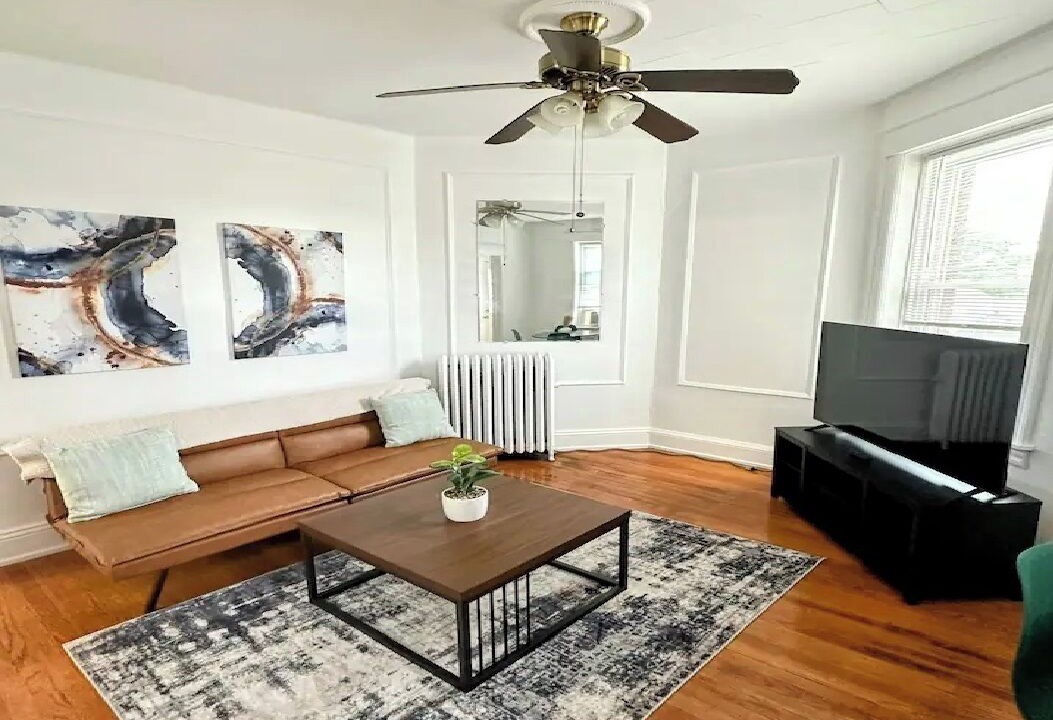 Photo of Livingroom in Stockade Historic District