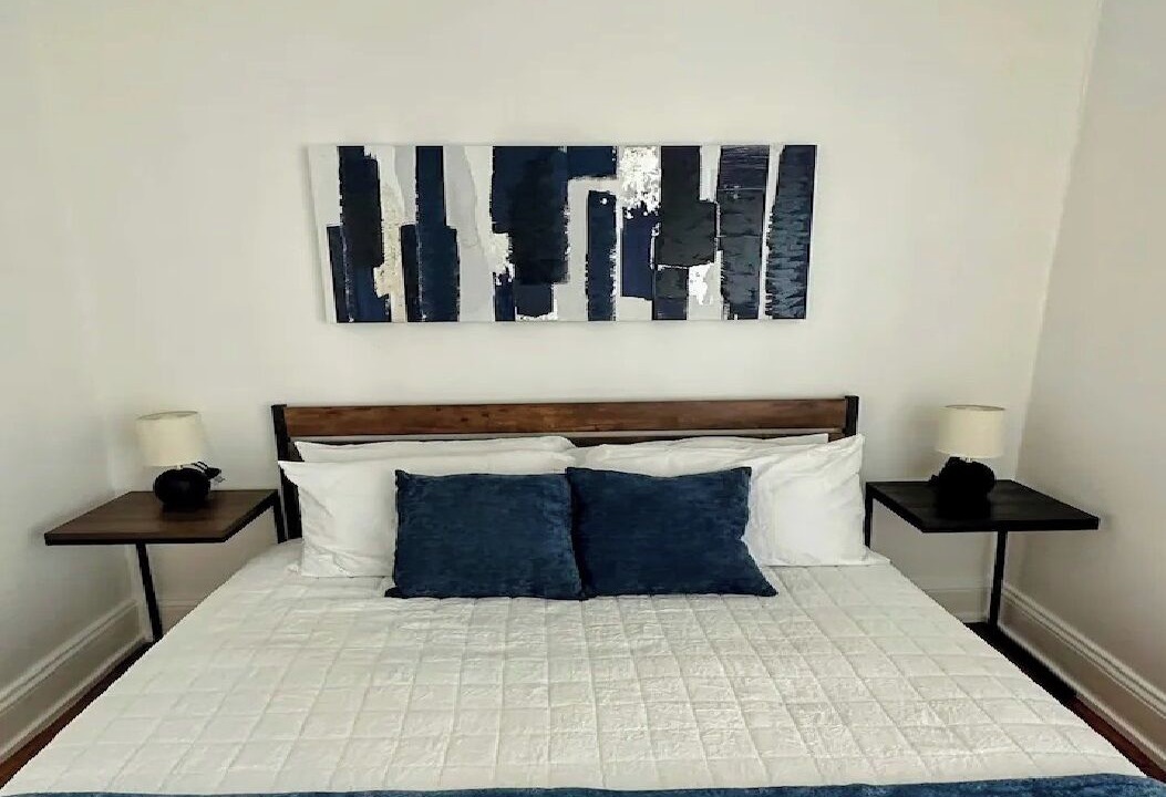 Photo of Bedroom in Stockade Historic District
