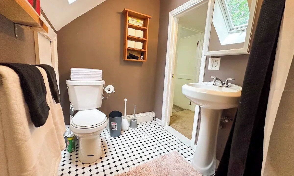 Photo of Bathroom in Albany