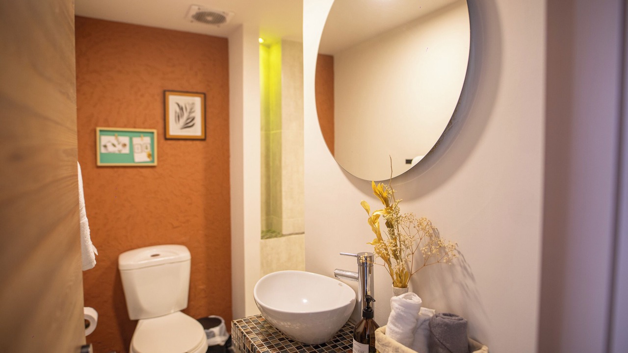 Photo of Bathroom in La Florida