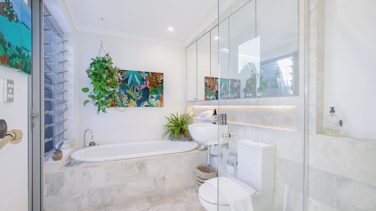Photo of Bathroom in Clovelly