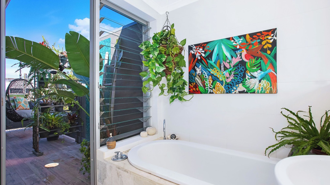 Photo of Bathroom in Clovelly