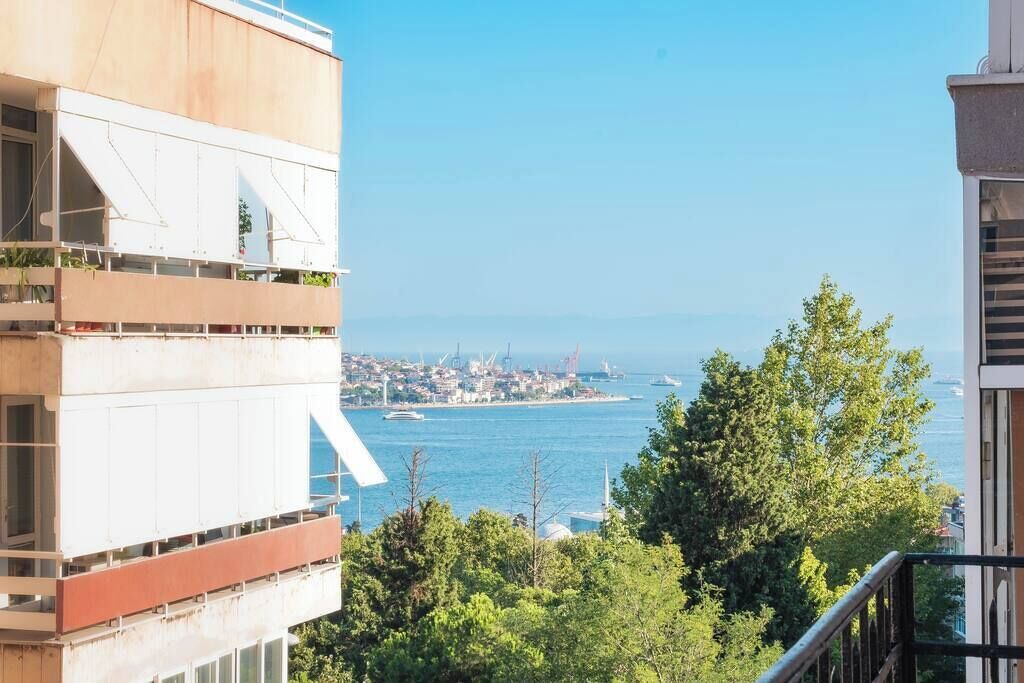 Photo of Patio Balcony in Besiktas