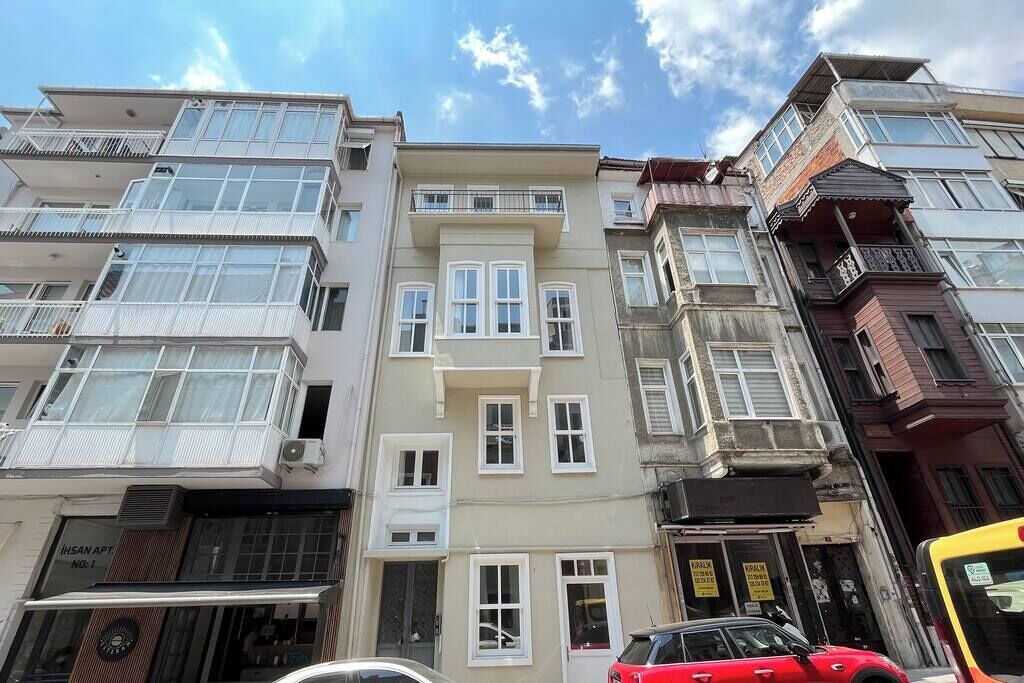 Photo of Others in Besiktas