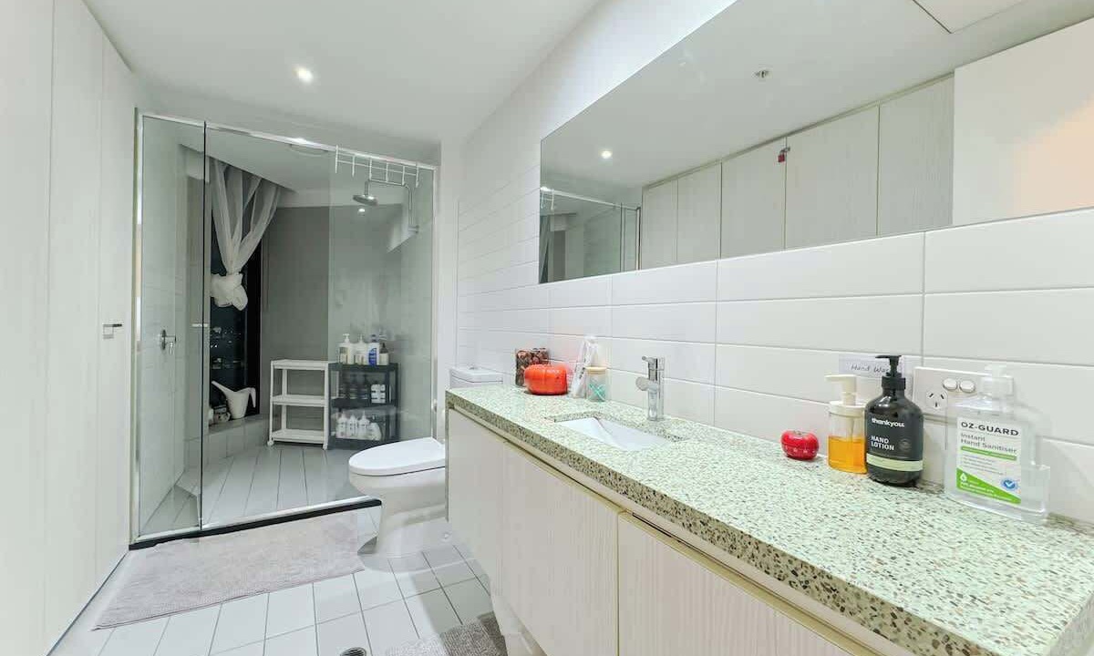Photo of Bathroom in Docklands