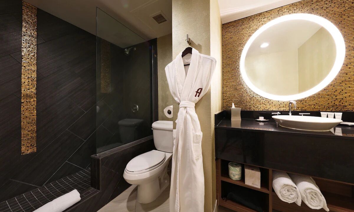 Photo of Bathroom in Los Angeles
