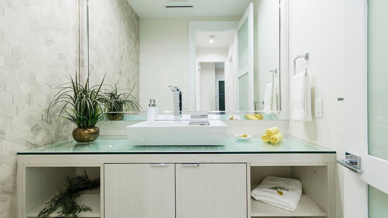 Photo of Bathroom in Hollyburn