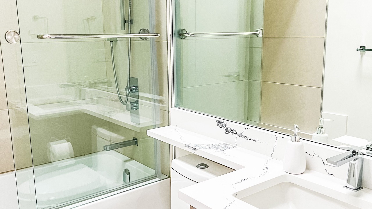 Photo of Bathroom in Hollyburn
