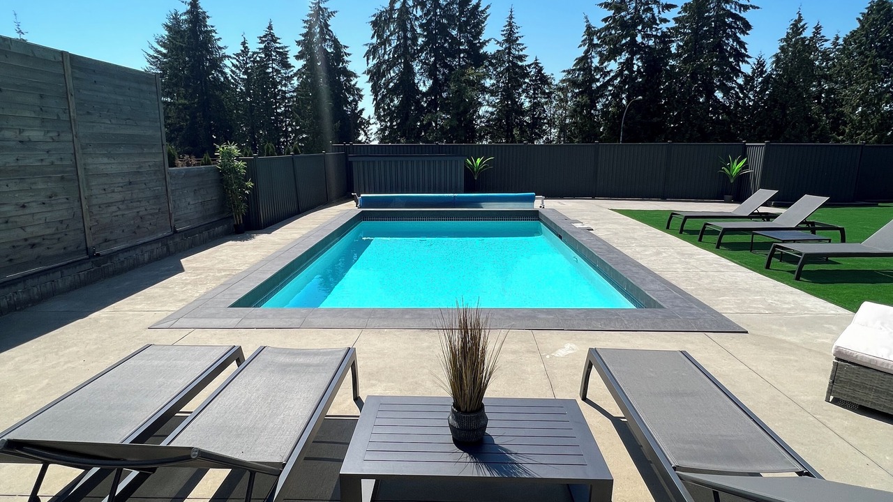 Photo of Outdoor in Hollyburn