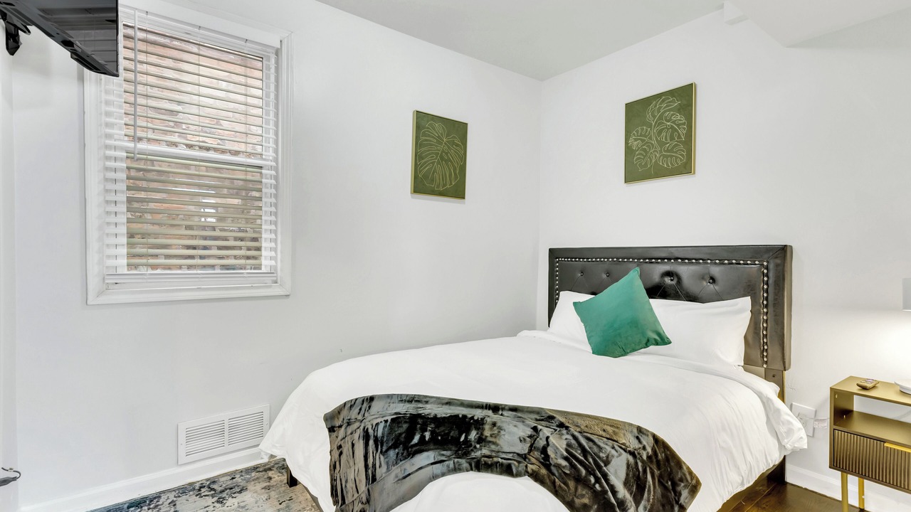 Photo of Bedroom in West Town