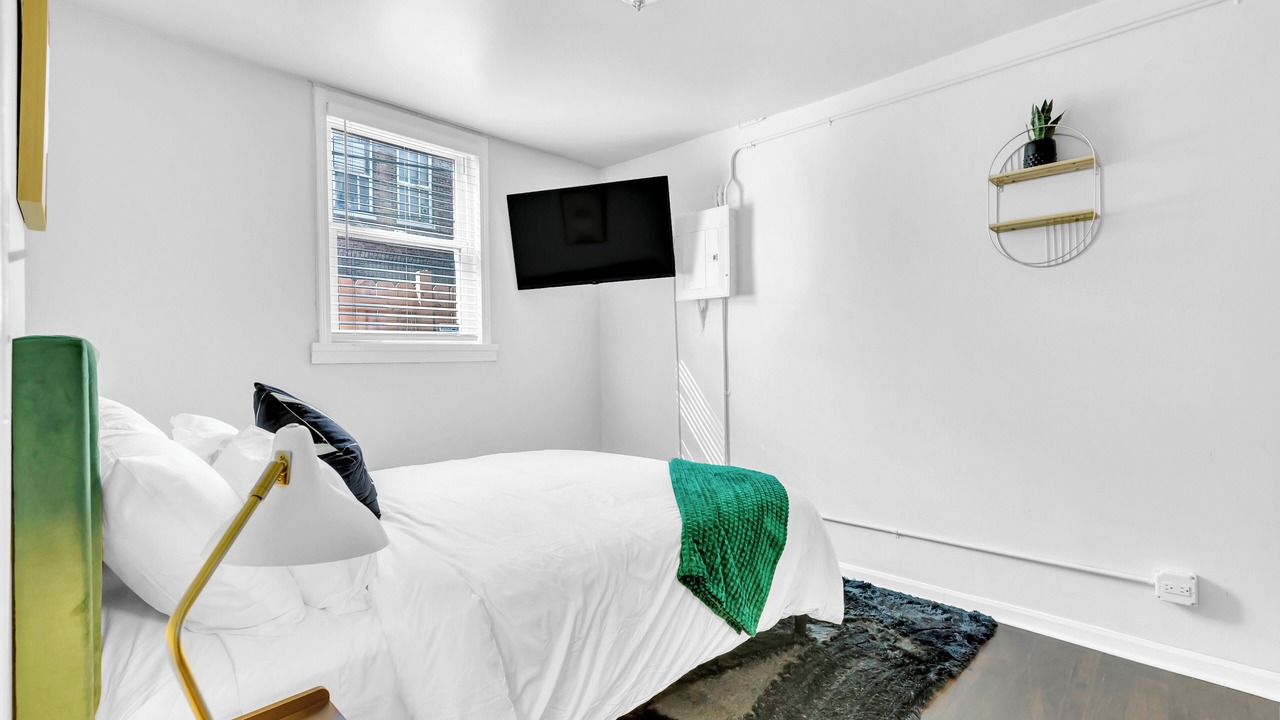 Photo of Bedroom in West Town